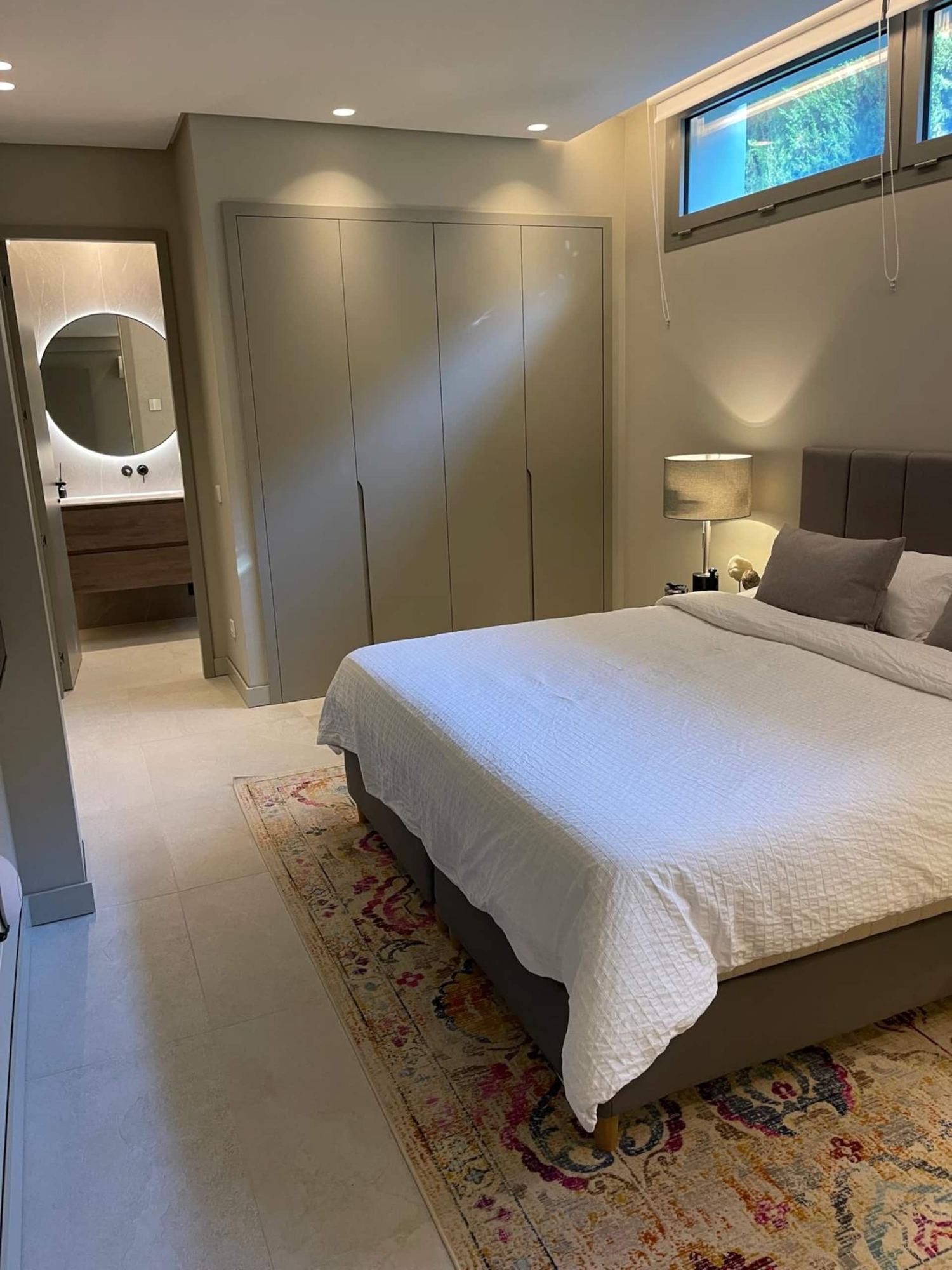 En-suite bedroom